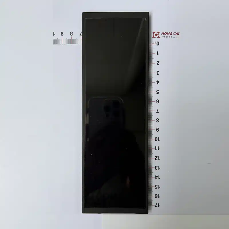 Ekran LCD TFT o przekątnej 7.8 cala z rozciągniętym paskiem